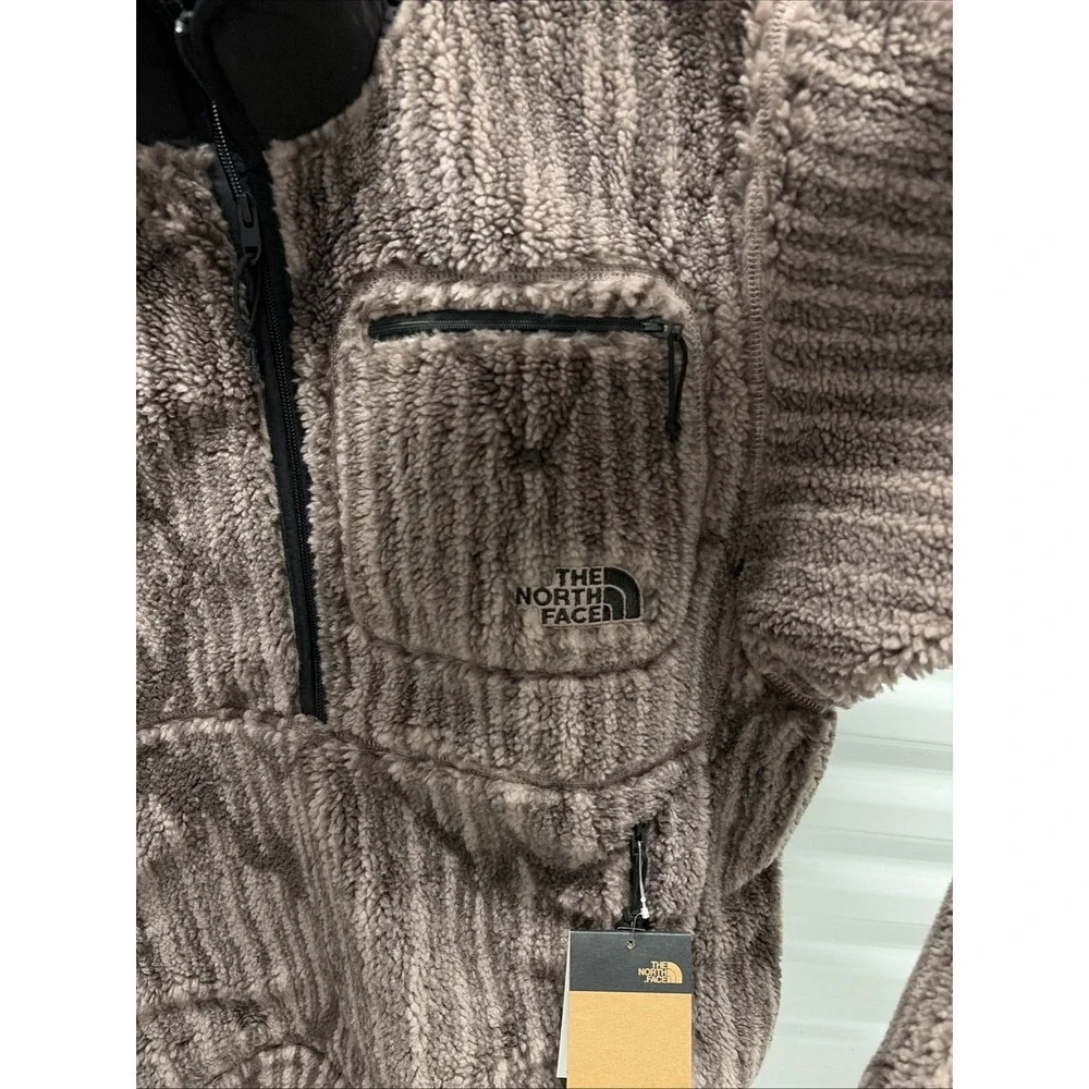 NWT The North Face Long sleeve Extreme Pile 1/2 Zip Fleece Pullover Fawn Grey L